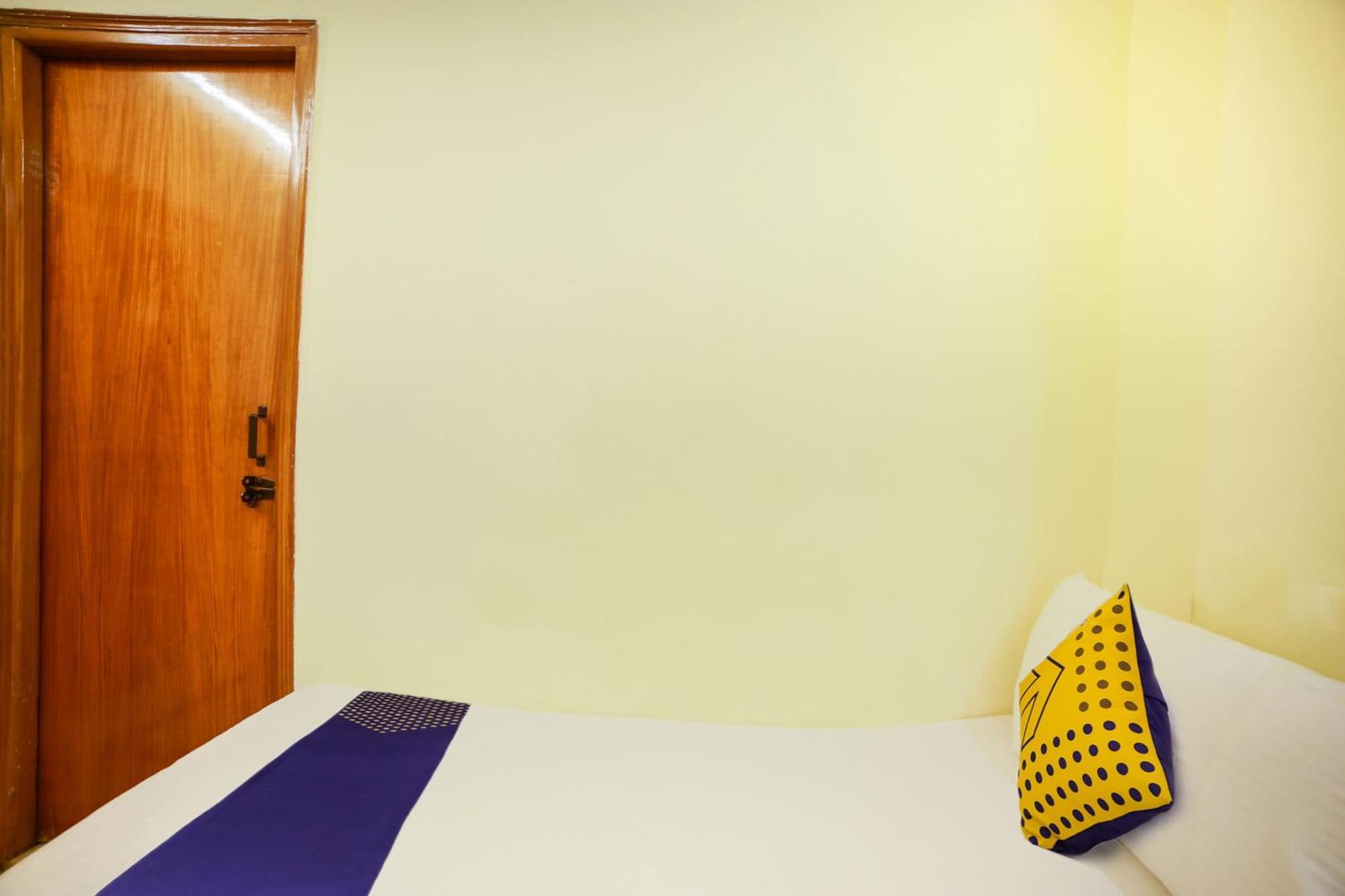 Hotel O City Inn Dx Ню Делхи Екстериор снимка