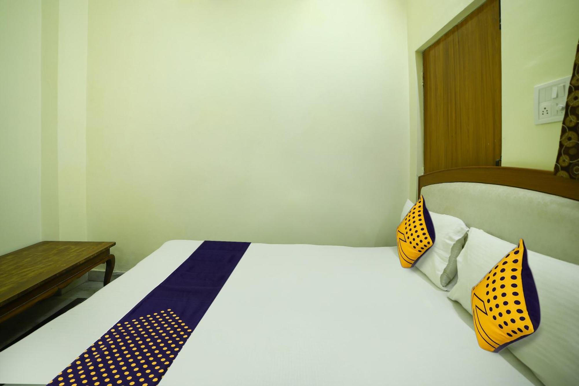 Hotel O City Inn Dx Ню Делхи Екстериор снимка