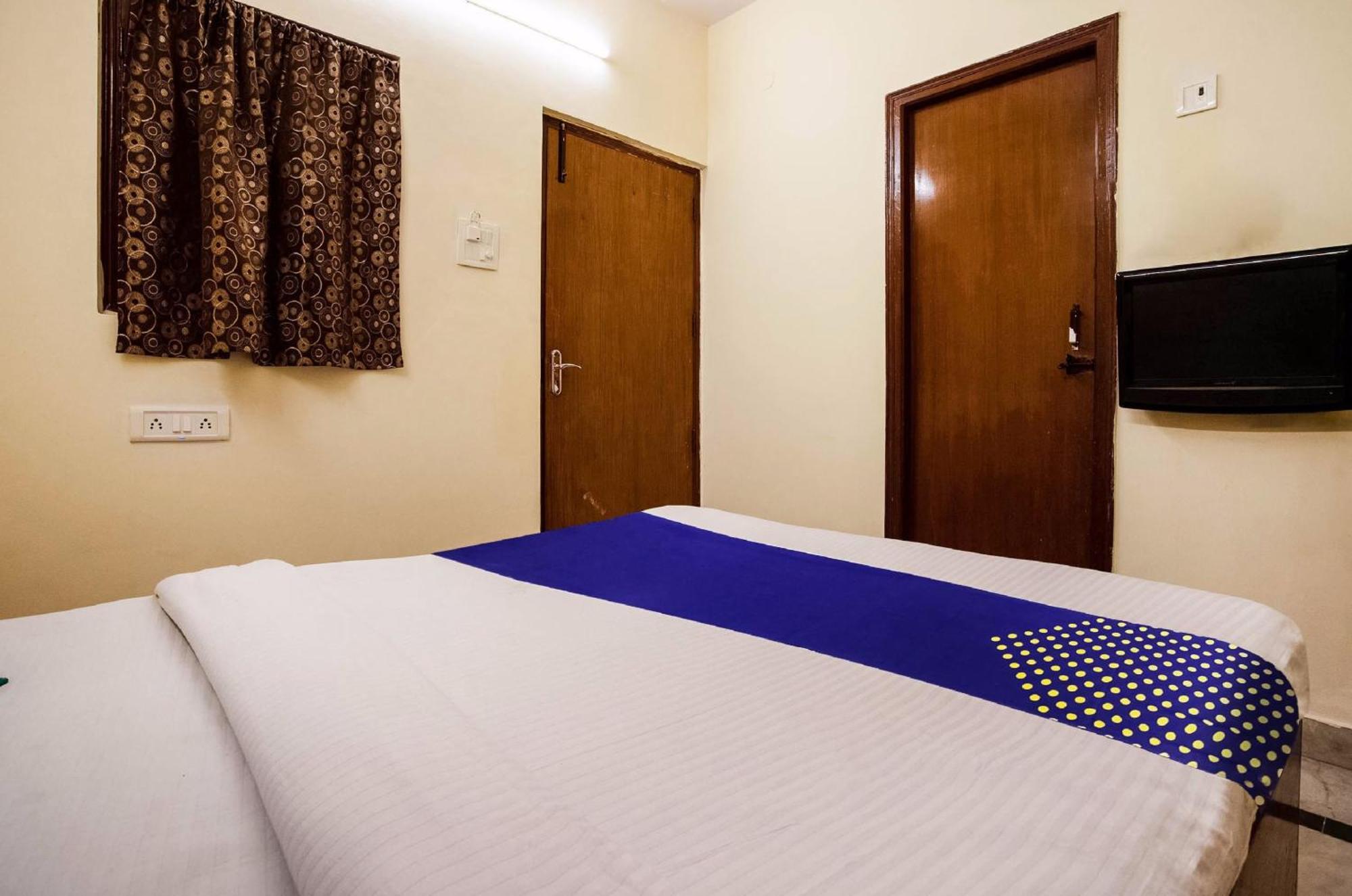Hotel O City Inn Dx Ню Делхи Екстериор снимка